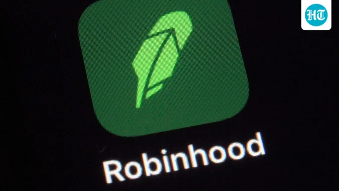 Robinhood stock rises nearly 5% as Trump backs the Clarity Act, boosting hopes for clearer US crypto rules and stronger growth for HOOD. (AP)