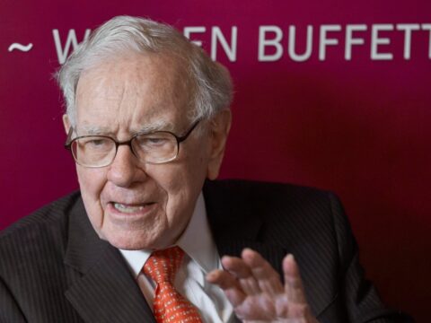 Warren Buffett says most investors should choose a low-cost S&P 500 ETF.  (AP Photo/Nati Harnik, File) (AP Photo/Nati Harnik)