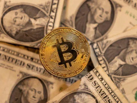 Bitcoin is moving differently from tech stocks, but can BTC escape the Fed’s grip? Bitcoin is breaking away from tech stocks as ETF inflows return (REUTERS/Dado Ruvic/Illustration/File Photo) (REUTERS)