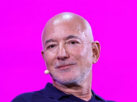 Amazon AI spending is paying off as strong cloud growth sends shares higher and adds $25 billion to Jeff Bezos’ net worth.  (REUTERS/Abdul Saboor) (REUTERS)