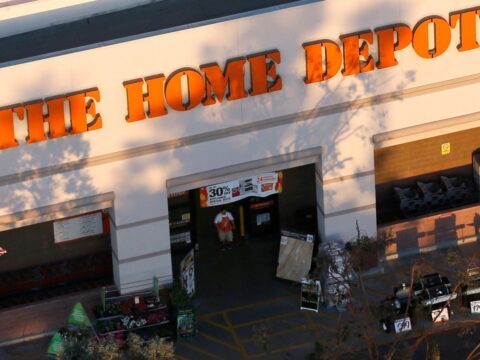 Home Depot stock rises after Q2 earnings beat estimates, with strong sales, higher comparable sales, market share gains and a steady 2026 outlook. (REUTERS/Lucy Nicholson/File Photo) (REUTERS)