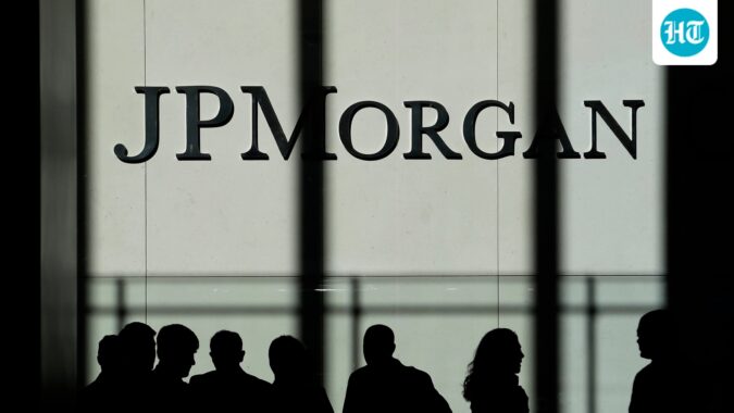 Why does JPMorgan expect the S&P 500 to surge over 10% to 8,200 despite inflation risks? JPMorgan expects the S&P 500 to rise over 10% to 8,200 as strong US growth. (AP)