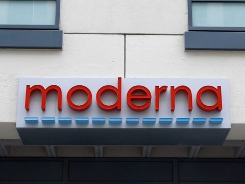 Moderna stock falls 12% after a 177% surge as investors weigh the intismeran cancer vaccine win, future demand, pricing and other cancer trials. (AP Photo/Bill Sikes, File)prnto (AP Photo/Bill Sikes)