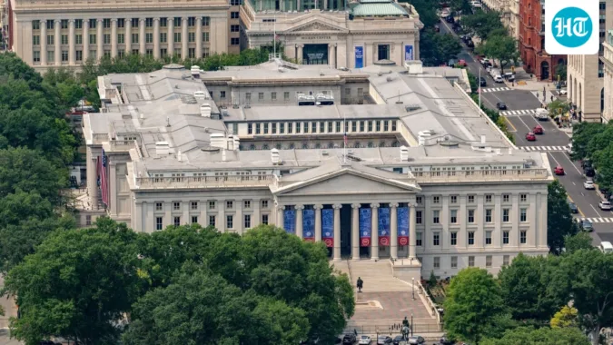 US Treasury doubles debt buybacks to support the bond market as Treasury yields surge, while investors watch inflation, deficits and Fed policy. (Photographer: Daniel Heuer/Bloomberg) (Bloomberg)