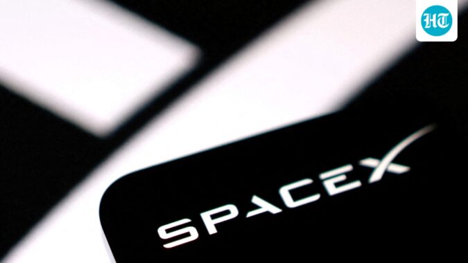 SpaceX stock faces pressure as 911.5 million shares unlock. (REUTERS/Dado Ruvic/Illustration/File Photo) (REUTERS)