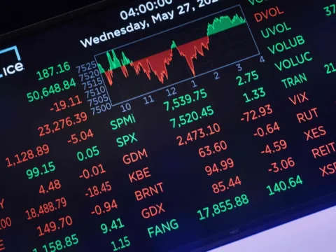 IREN stock rises after Microsoft approves its first 50MW AI site, boosting hopes for its $4 billion AI-cloud revenue target and future growth. (Getty Images via AFP)