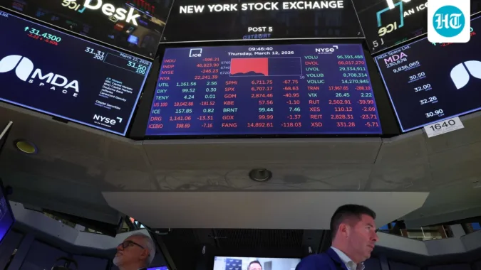 US stocks fall this week as rising Treasury yields, US debt worries, inflation and Iran tensions weigh on the S&P 500, Nasdaq and Dow Jones. (Getty Images via AFP)