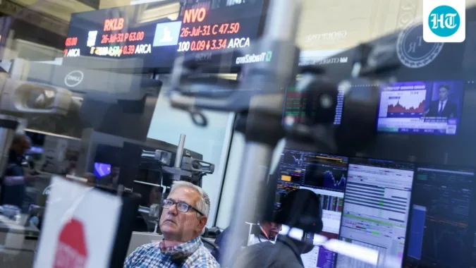 The S&P 500 CAPE ratio hit 40 for only the second time in 155 years, raising concerns about valuations, future returns and a possible market correction. (Photographer: Michael Nagle/Bloomberg) (Bloomberg)