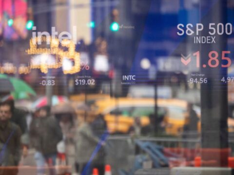 Why did the S&P 500 fall today? Bond yields, oil prices and Iran tensions explained S&P 500 falls as bond yields hit multi-decade highs. (AP/Yuki Iwamura)