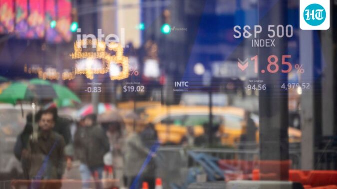 S&P 500 falls as bond yields hit multi-decade highs. (AP/Yuki Iwamura)