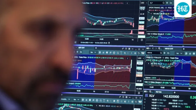 S&P 500 enters September near a record high.  (REUTERS/Jeenah Moon/File Photo) (REUTERS)