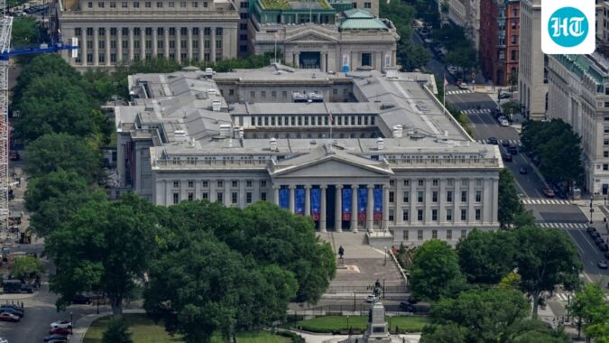 Global Government Bond Yields Stabilize Ahead of Fed Minutes Bond markets were showing tentative signs of stabilization, Hauke Siemssen, rates strategist at Commerzbank, said.