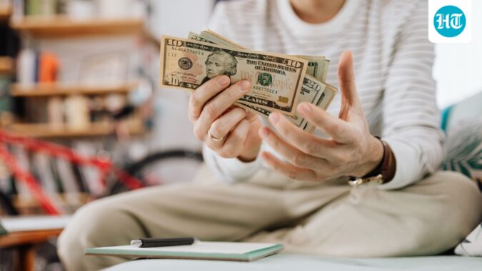 Gen X faces a money crisis as rising costs, retirement worries and family pressure drive low consumer confidence (Pexel/Representative image) (Pexel)
