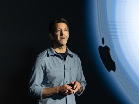 John Ternus’ first Apple test: How rising memory costs could hit profits and margins Apple CEO John Ternus faces rising memory costs as AI demand squeezes supply, putting pressure on Apple margins, iPhone prices and profits. (Bloomberg)