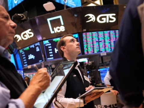 SoFi stock rises as SoFiUSD stablecoin payments expand through Mastercard. (AP Photo/Seth Wenig) (AP Photo/Seth Wenig)