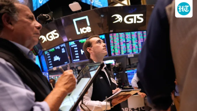 SoFi stock rises as SoFiUSD stablecoin payments expand through Mastercard. (AP Photo/Seth Wenig) (AP Photo/Seth Wenig)