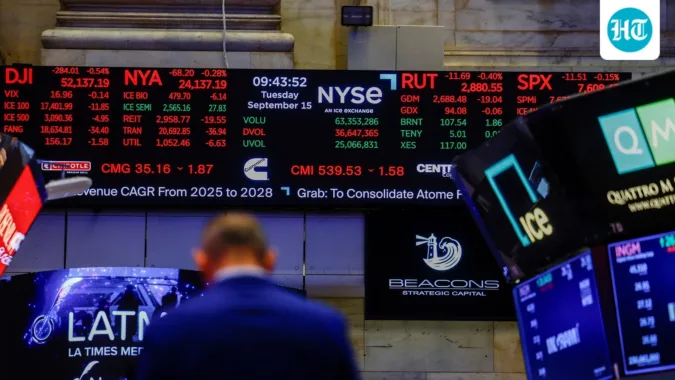 US stock market futures rise: Dow, S&P 500, Nasdaq gain as oil falls and Trump-Xi talks loom US stock market futures rise as Dow, S&P 500 and Nasdaq futures gain. (REUTERS/Jeenah Moon/File Photo) (REUTERS)