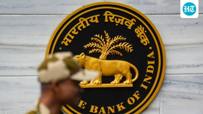 The provisional data showed that FCNR(B) deposits brought in USD 127.23 billion, while OFCBs contributed USD 5.26 billion and ECBs added USD 3.89 billion. (Representative Image (File Photo/PTI))