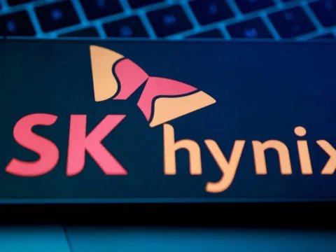 SK Hynix is considering using Intel’s Ohio factory for US AI memory production. (REUTERS/Dado Ruvic/Illustration/File Photo) (REUTERS)