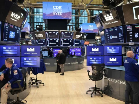 Wall Street faces a stock market crash warning as margin debt hits $1.5 trillion.  (Photo by Michael M. Santiago / GETTY IMAGES NORTH AMERICA / Getty Images via AFP) (Getty Images via AFP)