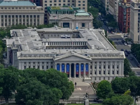 Will Bessent’s Treasury bond buyback shake markets? Investors await $4 billion-plus move Scott Bessent’s Treasury bond buyback plan puts US bond markets in focus.