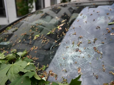 Autoglass owner Belron explores potential listing Windscreen replacement and repair business Belron employs around 32,000 people in 42 countries.