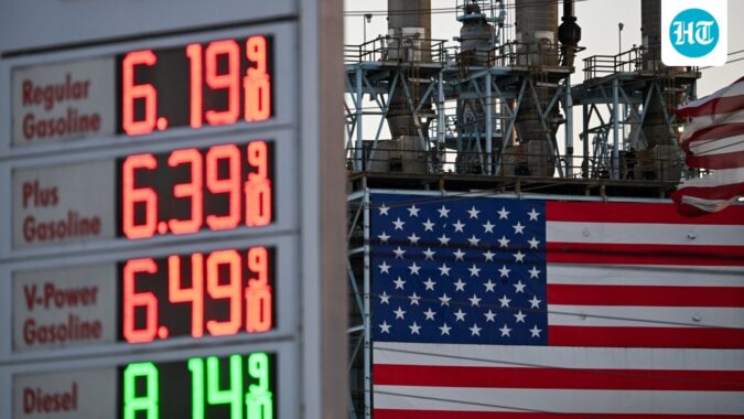 Global bond selloff continues, stock futures drop Brent added more than 1%, while West Texas Intermediate rose by 0.9% as U.S.-Iran talks showed little progress.