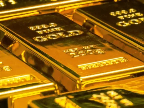 Gold drops more than 2% on US rate-hike bets Investors will watch a run of US labour market and inflation data this week. (Representative Image/Unsplash)
