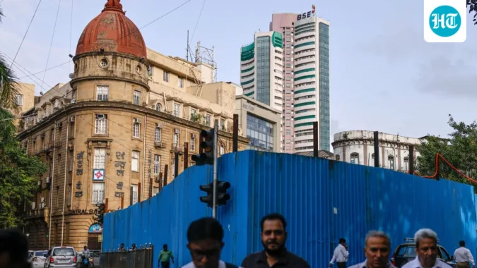 The Bombay Stock Exchange (BSE) building, rear, in Mumbai (Bloomberg/File)