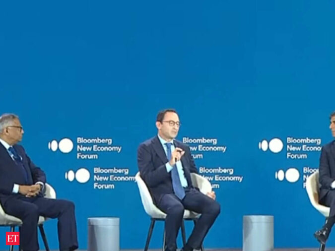 Blackstone COO flags tech disruption, geopolitical conflicts as global risks; says India’s investment climate improving ET logo
