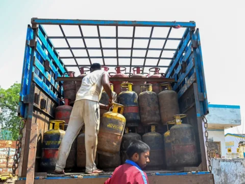 Currently, petrol is priced at  ₹102 and diesel at  ₹95.2, per litre in Delhi. (Sunil Ghosh/HT File Photo)