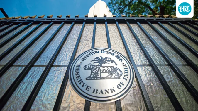 Economists said high crude prices can pressure the currency. (MINT_PRINT)