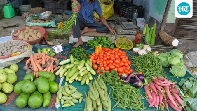 Inflation in potatoes, tomatoes, motor cars and jeeps, lady's fingers, and coconuts remained negative. (ANI Photo)