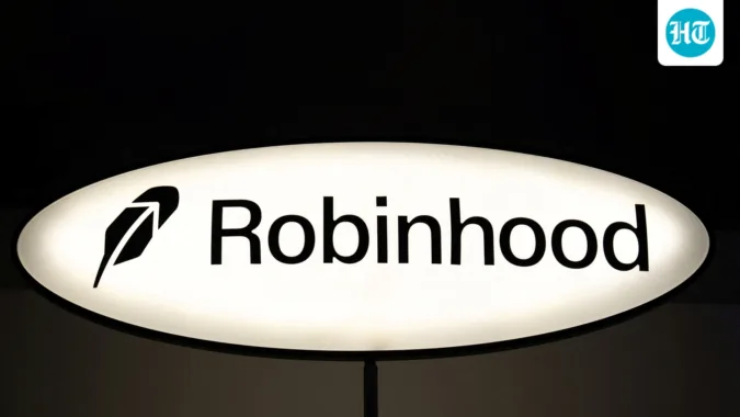 CH Robinson stock falls after $5.8 billion RXO acquisition deal 
 (REUTERS/David 'Dee' Delgado/File Photo) (REUTERS)