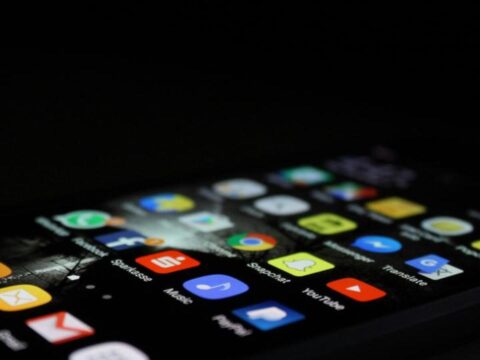The Esya Centre report argued that much of the online fraud happens through phishing, stolen passwords, malware and hijacked sessions, something SIM binding does not directly address. (Unsplash)